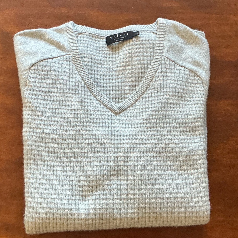 Velvet by Graham & Spencer Velvet Men's Cashmere V-Neck  Sweater